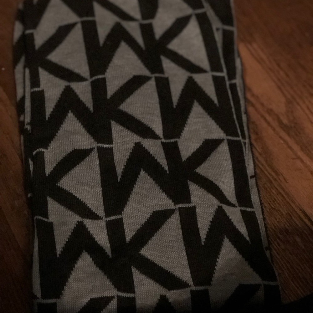 Michael Kors Scarf - gray logo